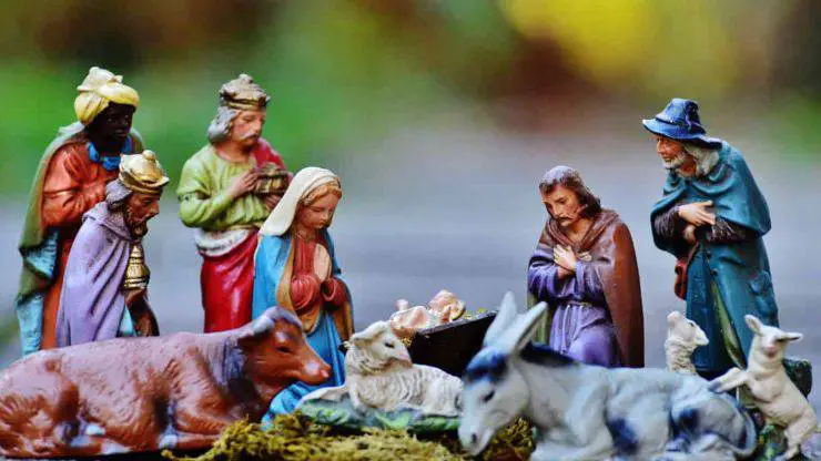 Belén con animales y protagonistas para Navidad. animales del pesebre de navidad
