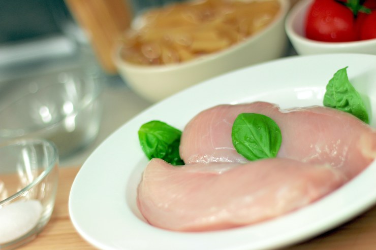 Pollo crudo Pollo crudo
