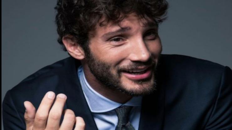 Stefano De Martino sonriendo (foto de Instagram)