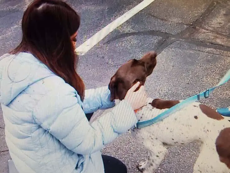El periodista que identificó al perro secuestrado y a su secuestrador (foto de Twitter)