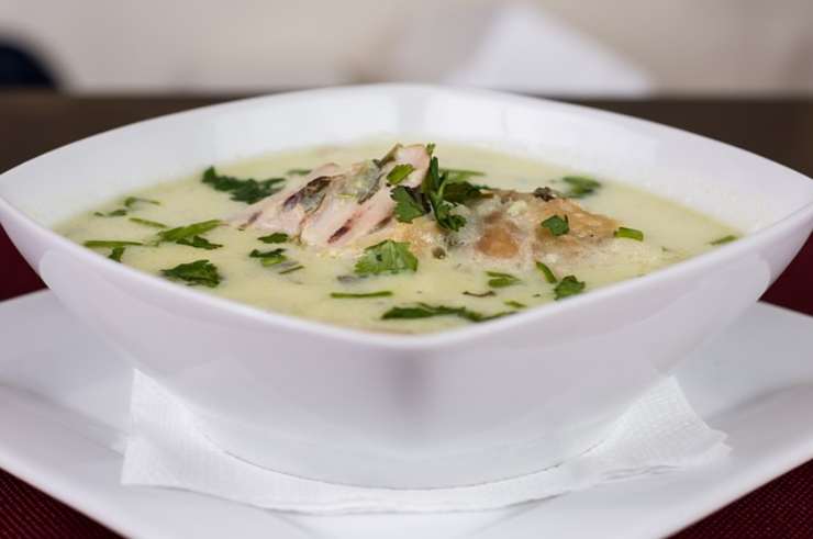 sopa de pollo