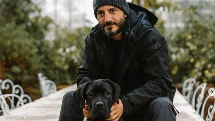 Todas las curiosidades sobre los perros de Nicolas Vaporidis Nicolás Vaporidis cani