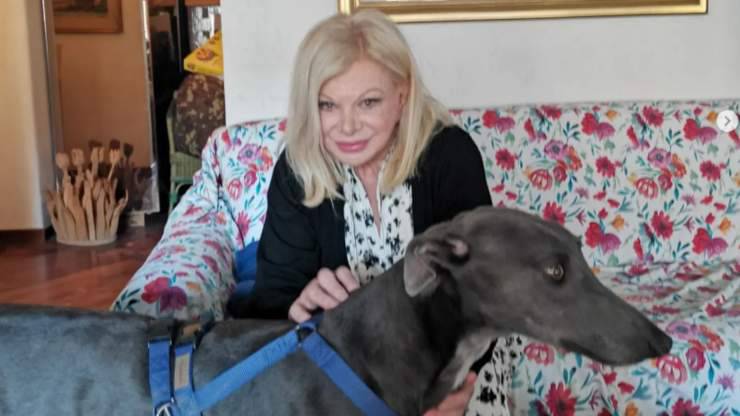Quién es Jim, el perro de Sandra Milo Sandra Milo y su perro Jim